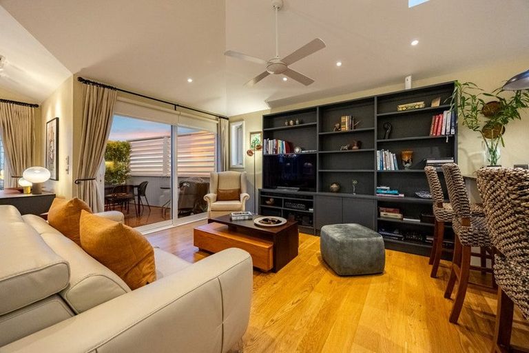 Photo of property in 20 Kitchener Road, Takapuna, Auckland, 0620