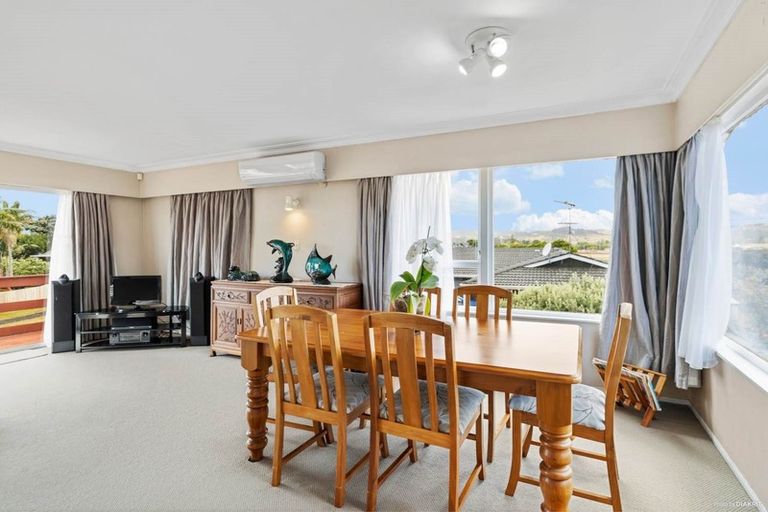 Photo of property in 5 Hazeldene Place, Opaheke, Papakura, 2113