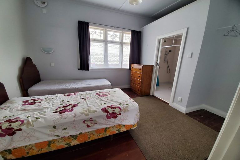 Photo of property in 18 Somerset Avenue, Newtown, Wellington, 6021