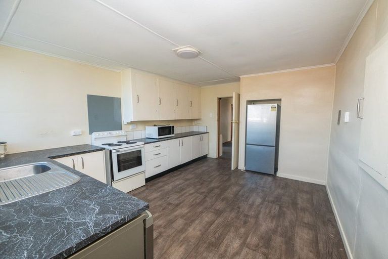 Photo of property in 145 Macandrew Road, South Dunedin, Dunedin, 9012