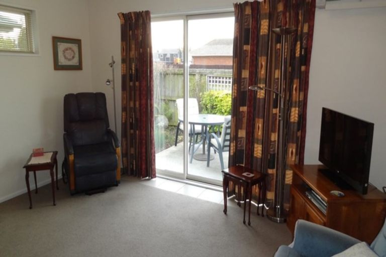 Photo of property in 3/51 Worthy Street, Avonhead, Christchurch, 8042