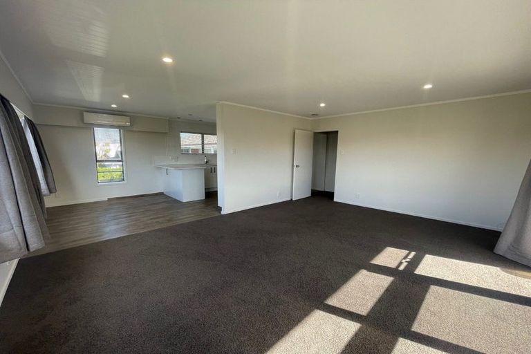 Photo of property in 5 Binda Place, Botany Downs, Auckland, 2010