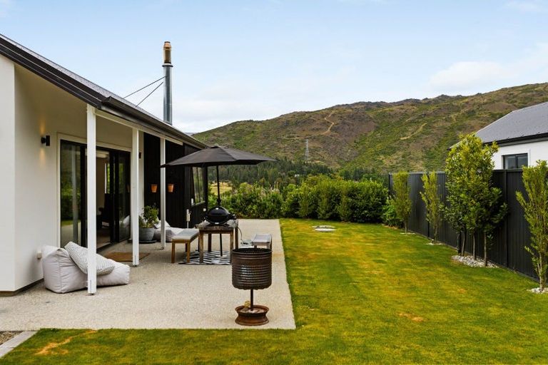 Photo of property in 28 Naylor Street, Clyde, 9330