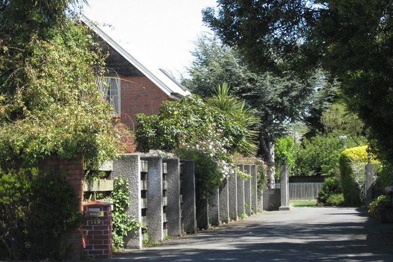 Photo of property in 115 Memorial Avenue, Burnside, Christchurch, 8053