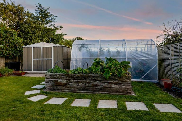 Photo of property in 35 Maire Street, Hawera, 4610