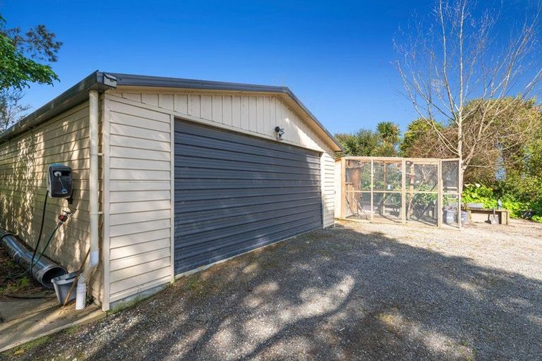 Photo of property in 207 Mangakura Road, Helensville, 0875