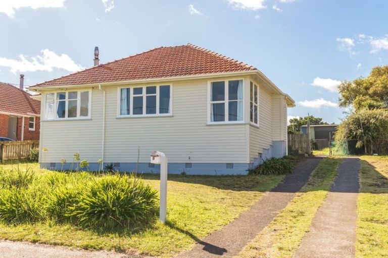 Photo of property in 90 Harper Street, Gonville, Whanganui, 4501