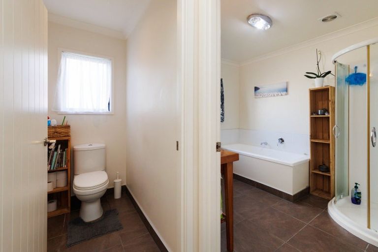 Photo of property in 1b Carthew Street, Feilding, 4702