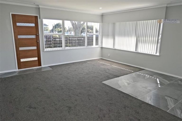 Photo of property in 1/43 Great South Road, Takanini, 2112