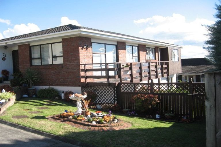 Photo of property in 1/74 Dalwhinnie Parade, Highland Park, Auckland, 2010