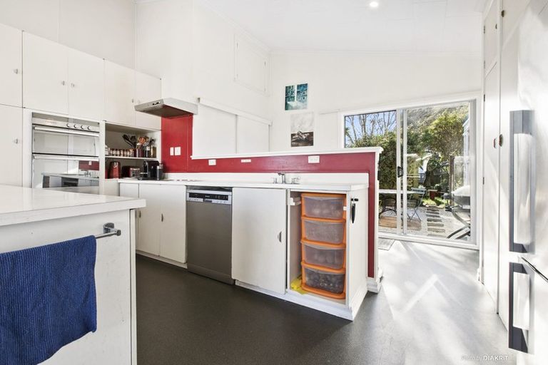 Photo of property in 5 Rydal Place, Southgate, Wellington, 6023