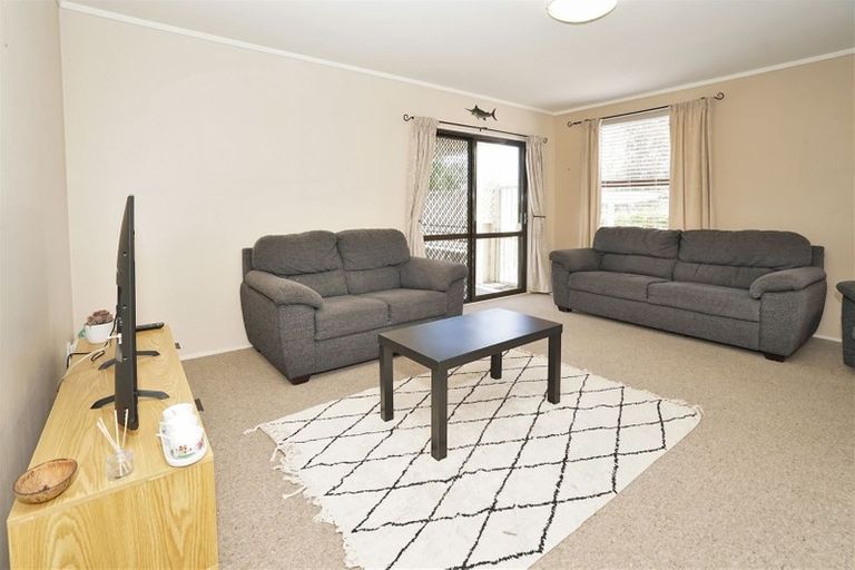 Photo of property in 2 Nyanza Street, Nawton, Hamilton, 3200