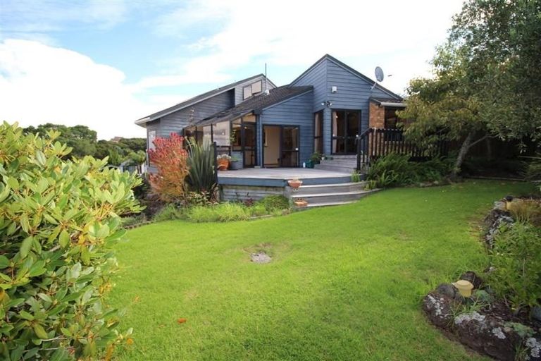 Photo of property in 7 Constable Lane, West Harbour, Auckland, 0618