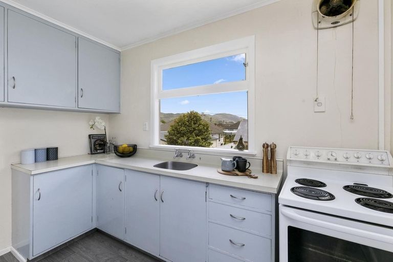 Photo of property in 18a Barraud Street, Avalon, Lower Hutt, 5011