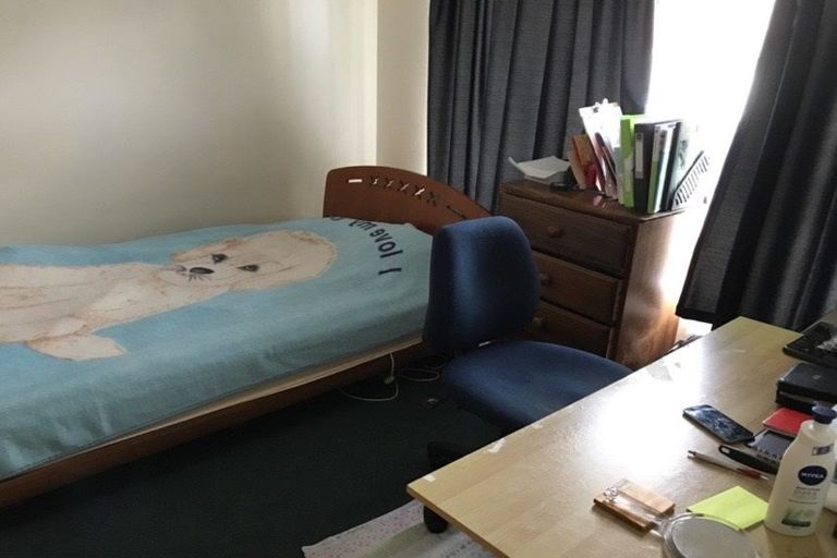 Photo of property in 1/16 Anne Road, Hillcrest, Auckland, 0627