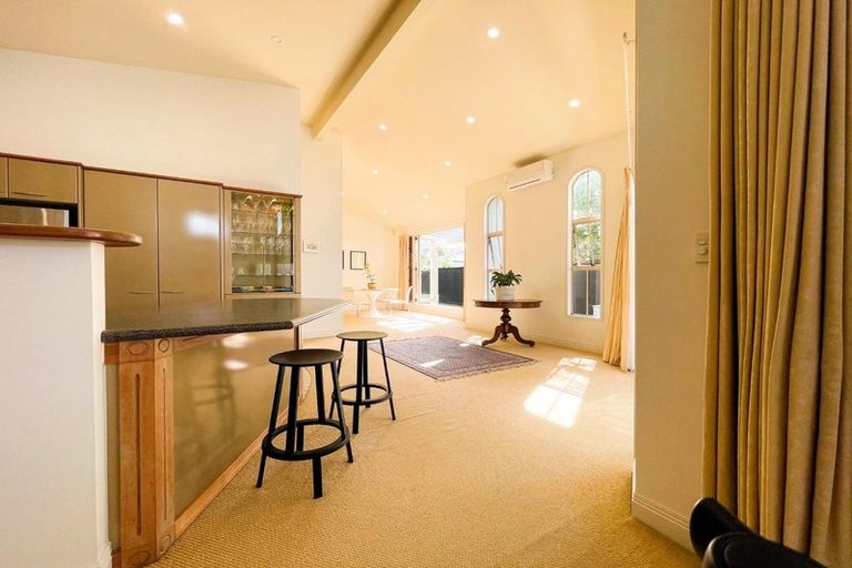 Photo of property in 1/12 Rodney Road, Northcote Point, Auckland, 0627