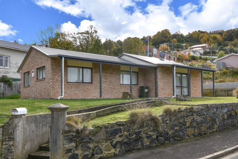 Photo of property in 15 Lindsay Road, Caversham, Dunedin, 9011