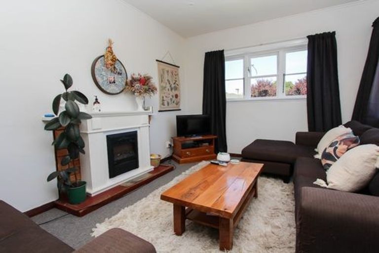 Photo of property in 2 Bains Avenue, Hamilton East, Hamilton, 3216