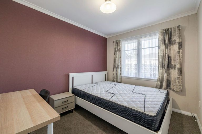 Photo of property in 9 Birmingham Street, Takaro, Palmerston North, 4412