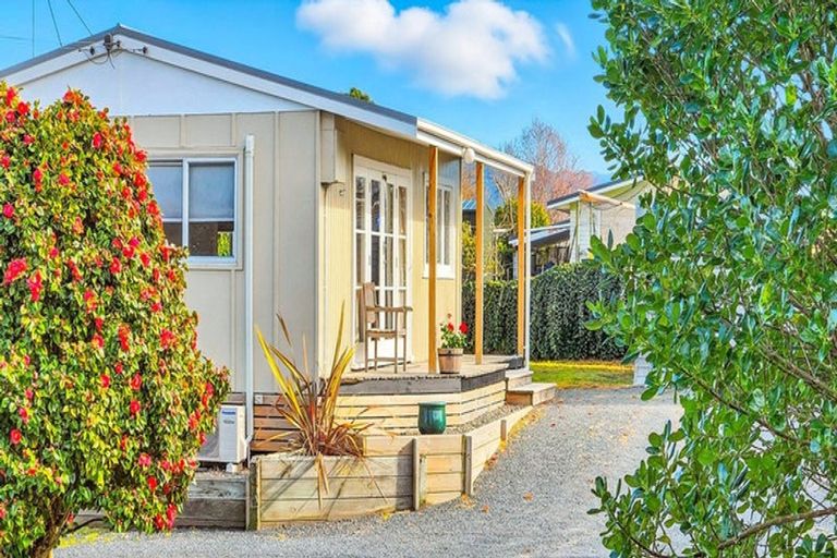 Photo of property in 47 Gray Avenue, Paraparaumu Beach, Paraparaumu, 5032