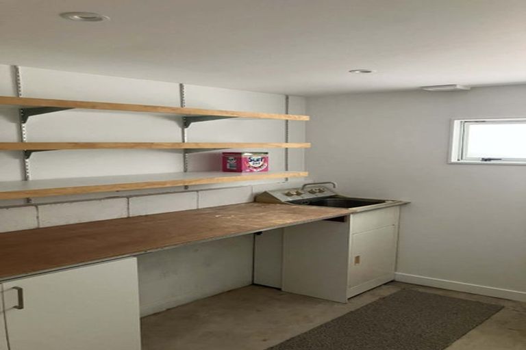 Photo of property in 133 Northland Road, Northland, Wellington, 6012