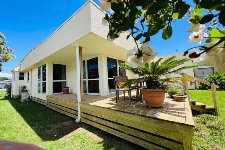 Photo of property in 90 Victoria Street, Coromandel, 3506