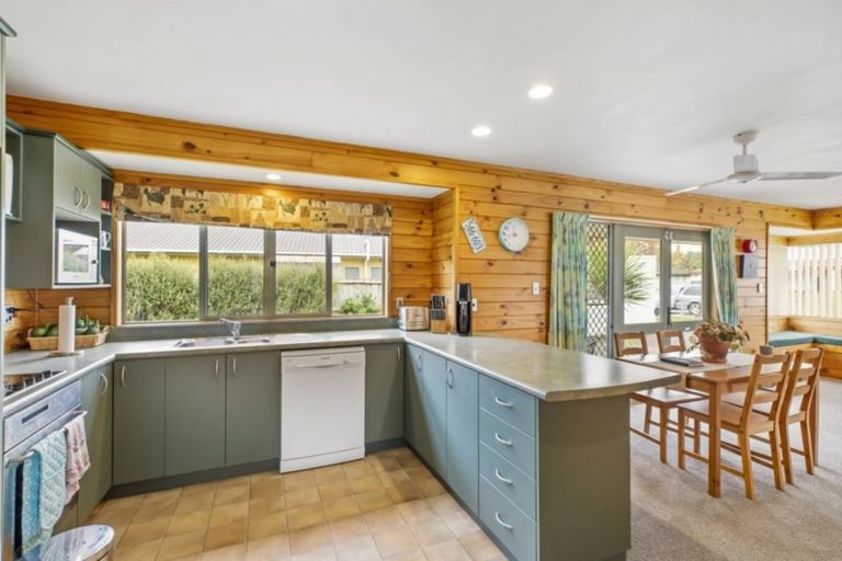 Photo of property in 97h Settlement Road, Papakura, 2110