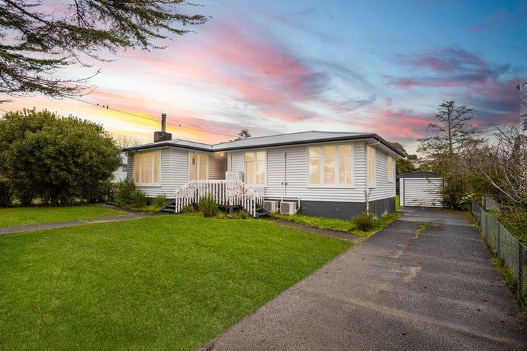 Photo of property in 318 Swanson Road, Henderson, Auckland, 0610