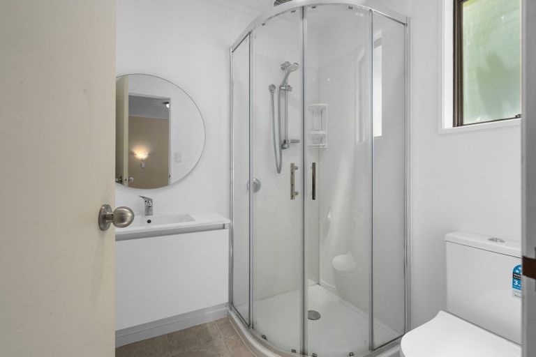 Photo of property in 277 Shakespeare Street, Leamington, Cambridge, 3432