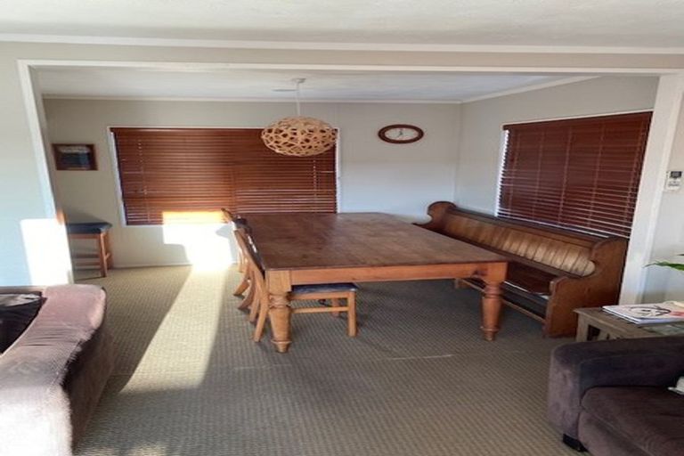 Photo of property in 141 West Harbour Drive, West Harbour, Auckland, 0618