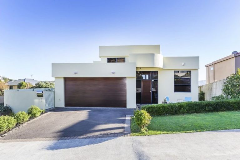 Photo of property in 13 Paremata Drive, Paremata, Porirua, 5024