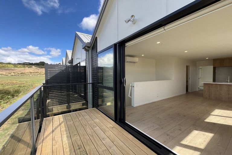 Photo of property in 1/23 Makomako Drive, Orewa, 0931