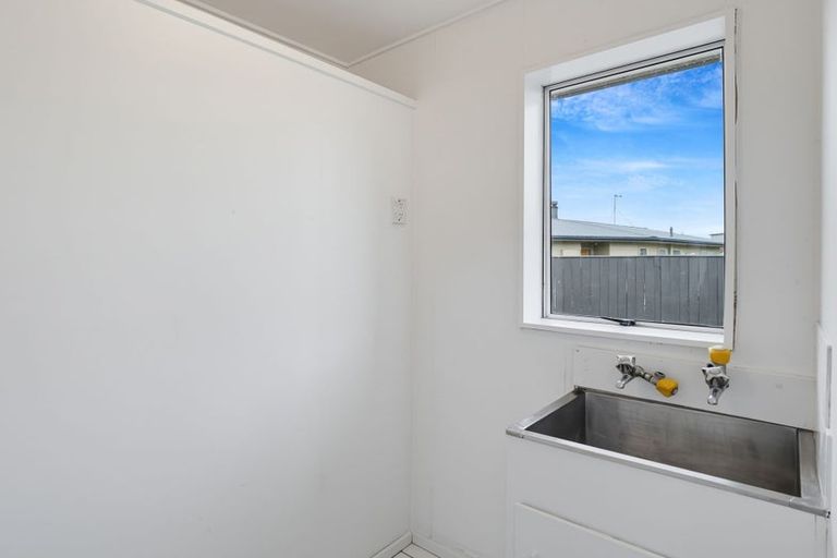 Photo of property in 42 Acacia Street, Kelvin Grove, Palmerston North, 4414