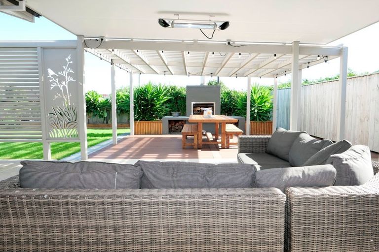 Photo of property in 5 Mahia Lane, Waikanae, 5036