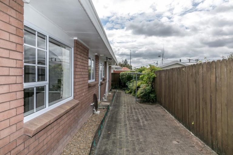 Photo of property in 19a Sandwich Road, St Andrews, Hamilton, 3200