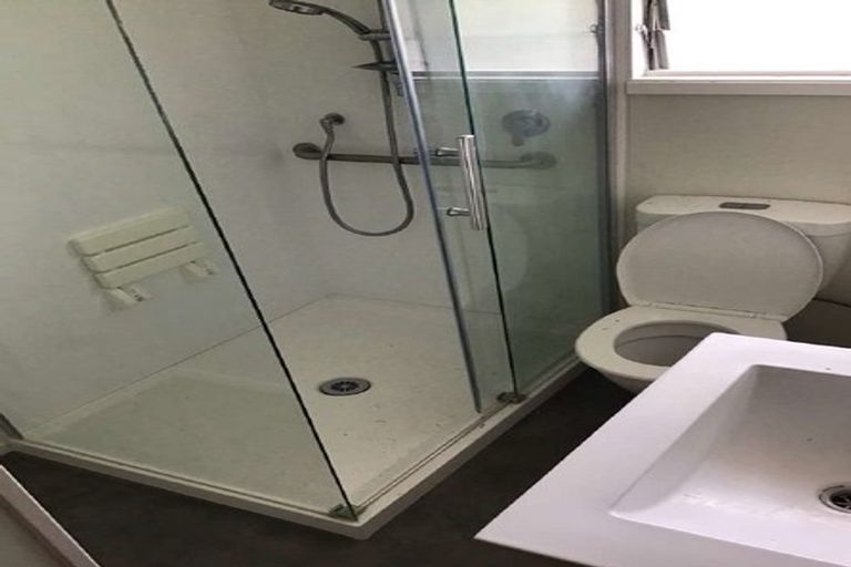 Photo of property in 6 Azalea Place, Waiuku, 2123