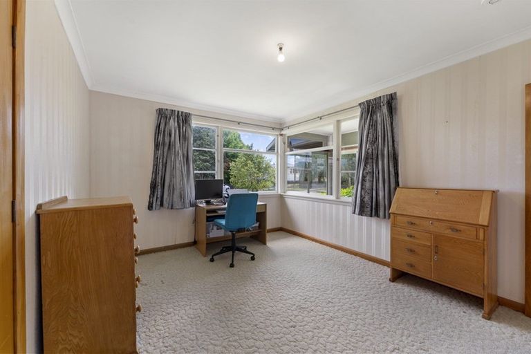 Photo of property in 18 Wincanton Place, Awapuni, Palmerston North, 4412