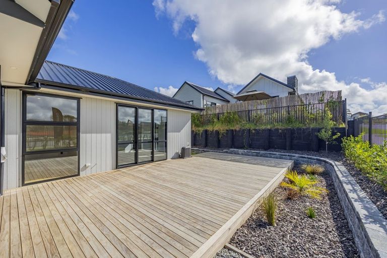 Photo of property in 75 Podgora Avenue, Huapai, Kumeu, 0810