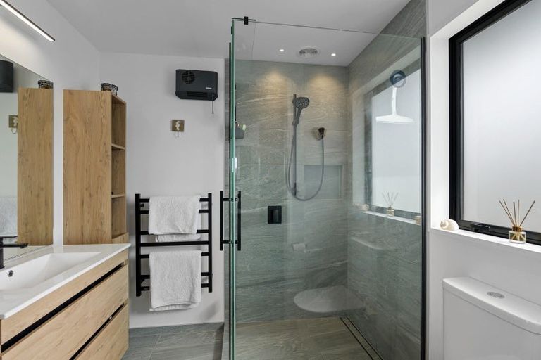 Photo of property in 24 Grey Way, Russley, Christchurch, 8042