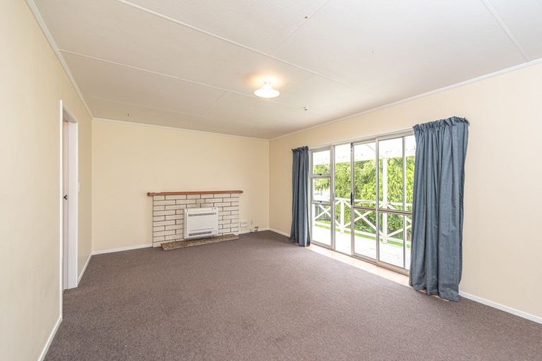 Photo of property in 15 Massey Street, Aramoho, Whanganui, 4500
