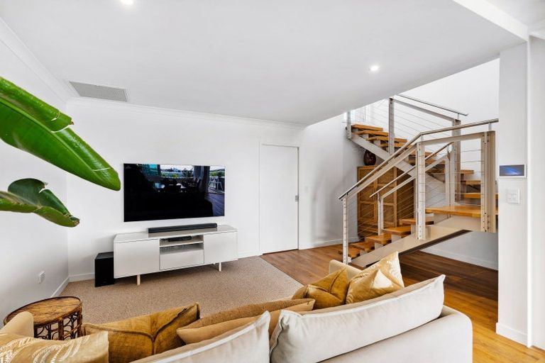 Photo of property in 3 The Esplanade, Westshore, Napier, 4110