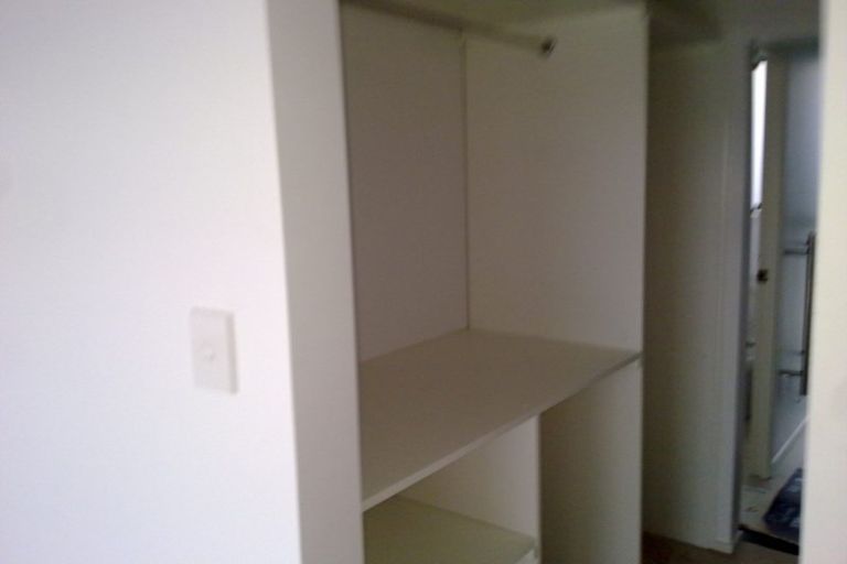 Photo of property in 1/18 Oliver Twist Avenue, Mellons Bay, Auckland, 2014