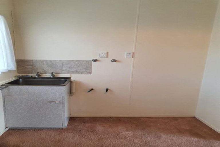 Photo of property in 2/112 Frankley Road, Frankleigh Park, New Plymouth, 4310