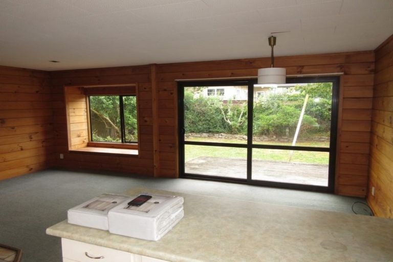 Photo of property in 51a Tiromoana Road, Raumati South, Paraparaumu, 5032