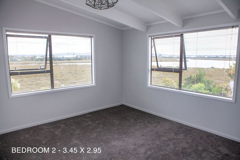 Photo of property in 2/40 Saxon Street, Waterview, Auckland, 1026