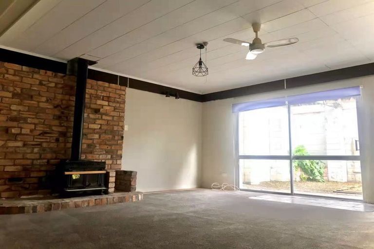 Photo of property in 28 Gretel Place, Hillcrest, Auckland, 0627