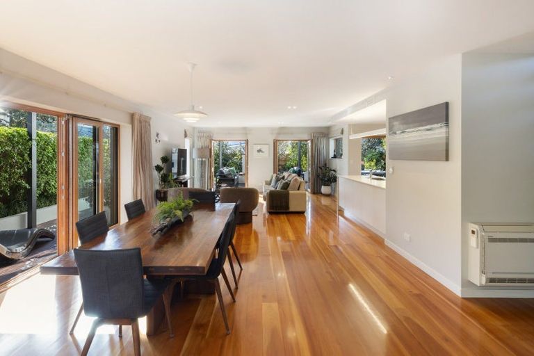 Photo of property in 18 College Avenue, Strowan, Christchurch, 8052