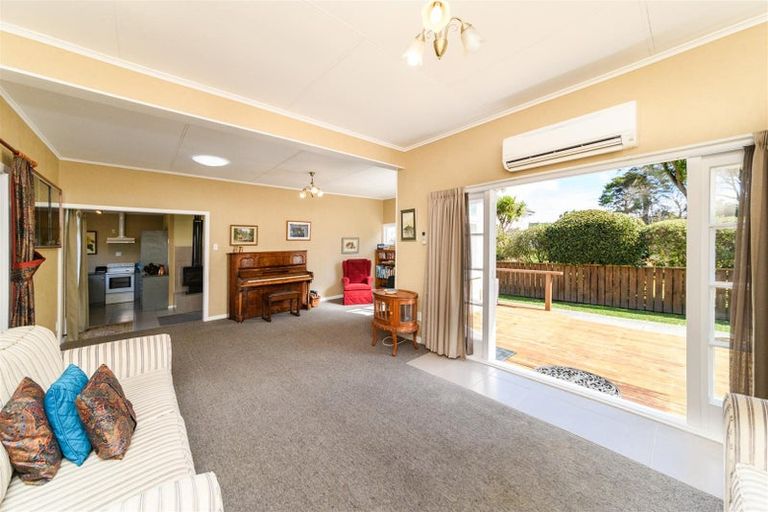 Photo of property in 11 Bond Street, Marton, 4710