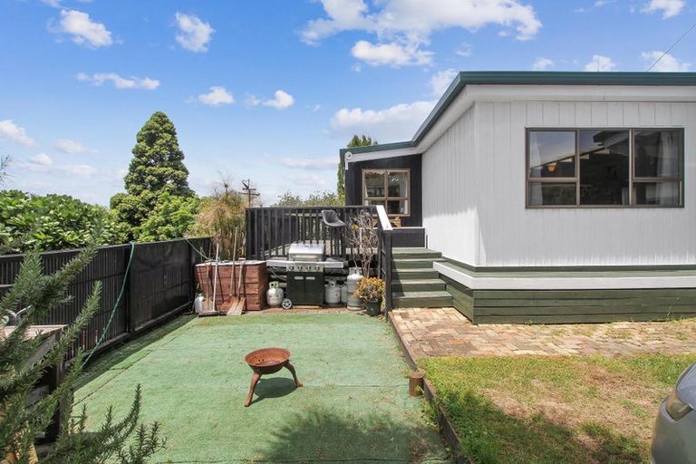 Photo of property in 9 Constable Road, Waiuku, 2123