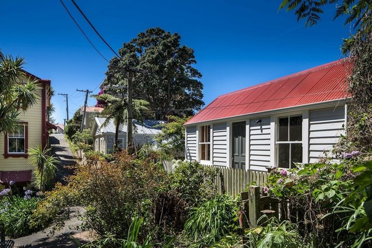 Photo of property in 39 Glenbervie Terrace, Thorndon, Wellington, 6011